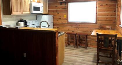 Secluded Cabin in the Heart of the Black Hills