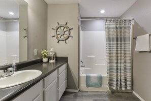 Condo (Comfort Cottage - Remodeled - POOL -) | Exterior