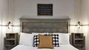 Unclassified image, 5 of 36, button - Comfort Cottage (Branson)