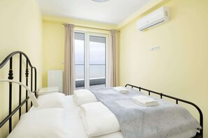 1 bedroom, iron/ironing board, WiFi, bed sheets - Comfortable Apartment | Balcony, Pool, Air Conditioning (Rogowo)
