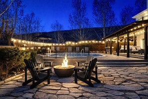 Terrace/patio - Exclusive Retreats 6 Bedroom 6 Bath Desert Paradise with Private Heated Pool (Moab)