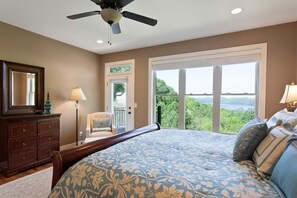 5 bedrooms, iron/ironing board, free WiFi, bed sheets