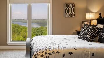 5 多间卧室、熨斗/熨衣板、免费 WiFi、床单