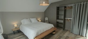 2 Schlafzimmer, Bügeleisen/Bügelbrett, Reisekinderbett, kostenloses WLAN