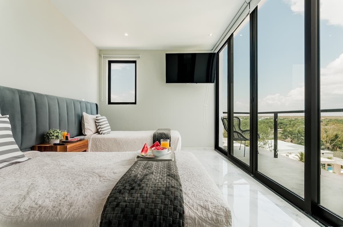 3 bedrooms, in-room safe, desk, iron/ironing board