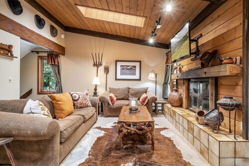 BEAUTIFUL WEST VAIL TOWNHOME