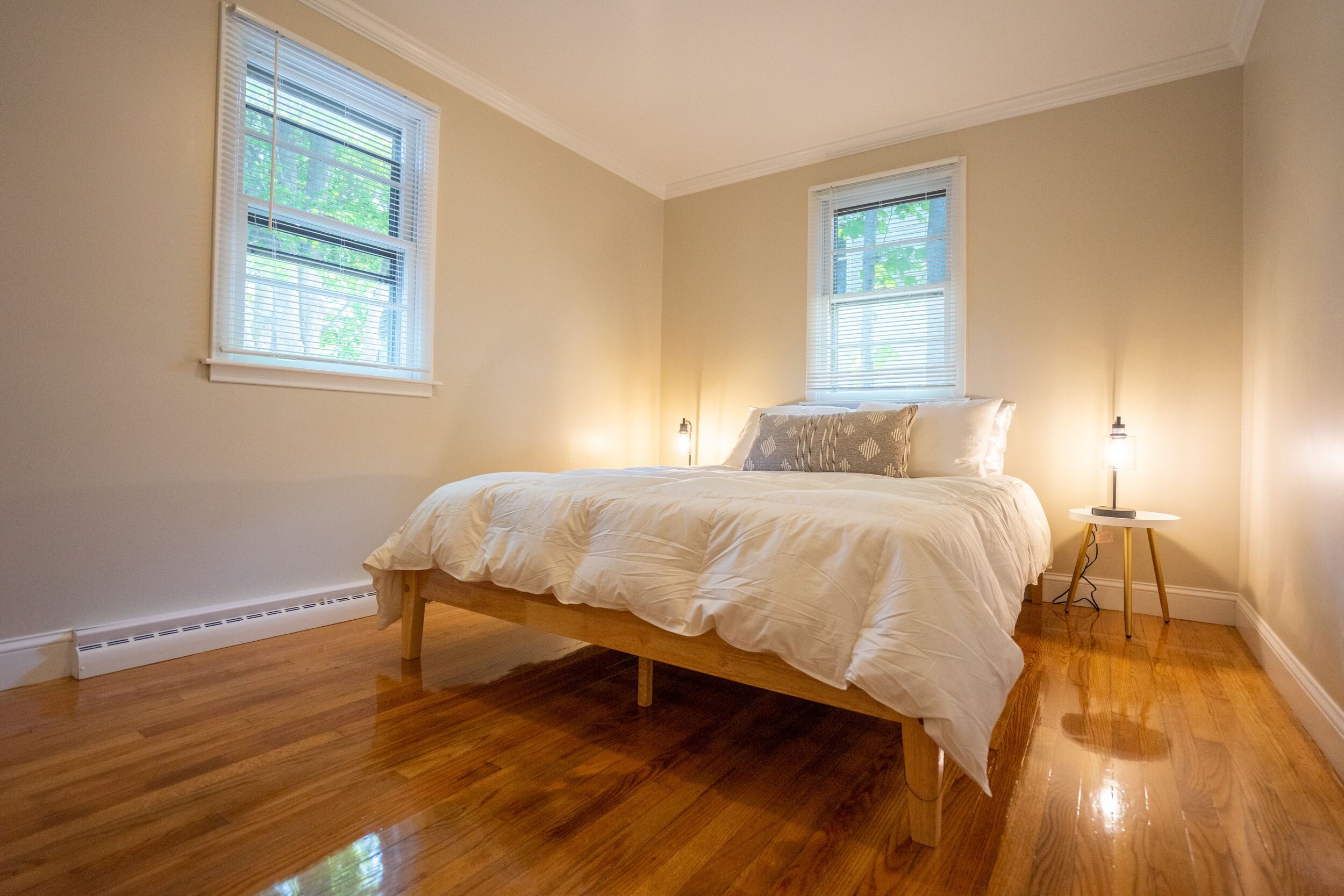 Stunning 2BR/1BA home in Newport with Parking