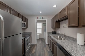 Condo (The Timberland - REMODELED - Everythi) | Private kitchen
