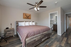 Condo (The Timberland - REMODELED - Everythi)