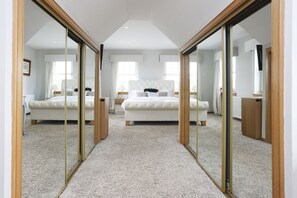 7 chambres, fer et planche à repasser, Wi-Fi, draps fournis