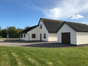 Exterior - Teolaí Holiday Home (Askingarran)