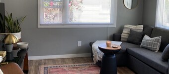 East Main Downtown Bungalow 