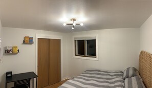 4 室のベッドルーム、WiFi、ベッドシーツ