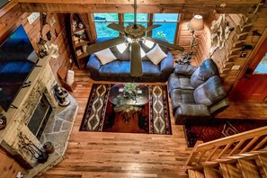 Smart TV, fireplace, Netflix, Hulu