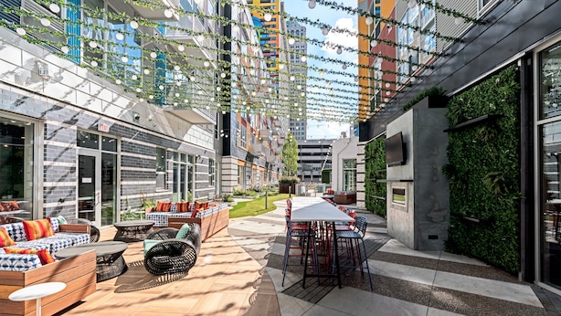 Lounge - Park Avenue Condos (Detroit)