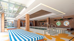 Indoor pool - Park Avenue Condos (Detroit)
