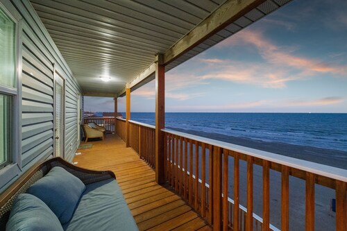 Sea La Vie - Beachfront - Pedestrian Beach