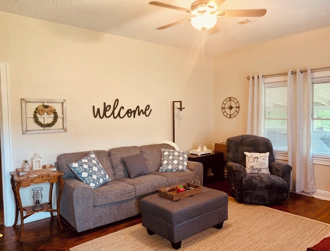 Smart TV, books, computer monitors