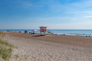 Beach nearby, sun loungers