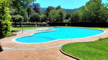 Piscina a l'aire lliure