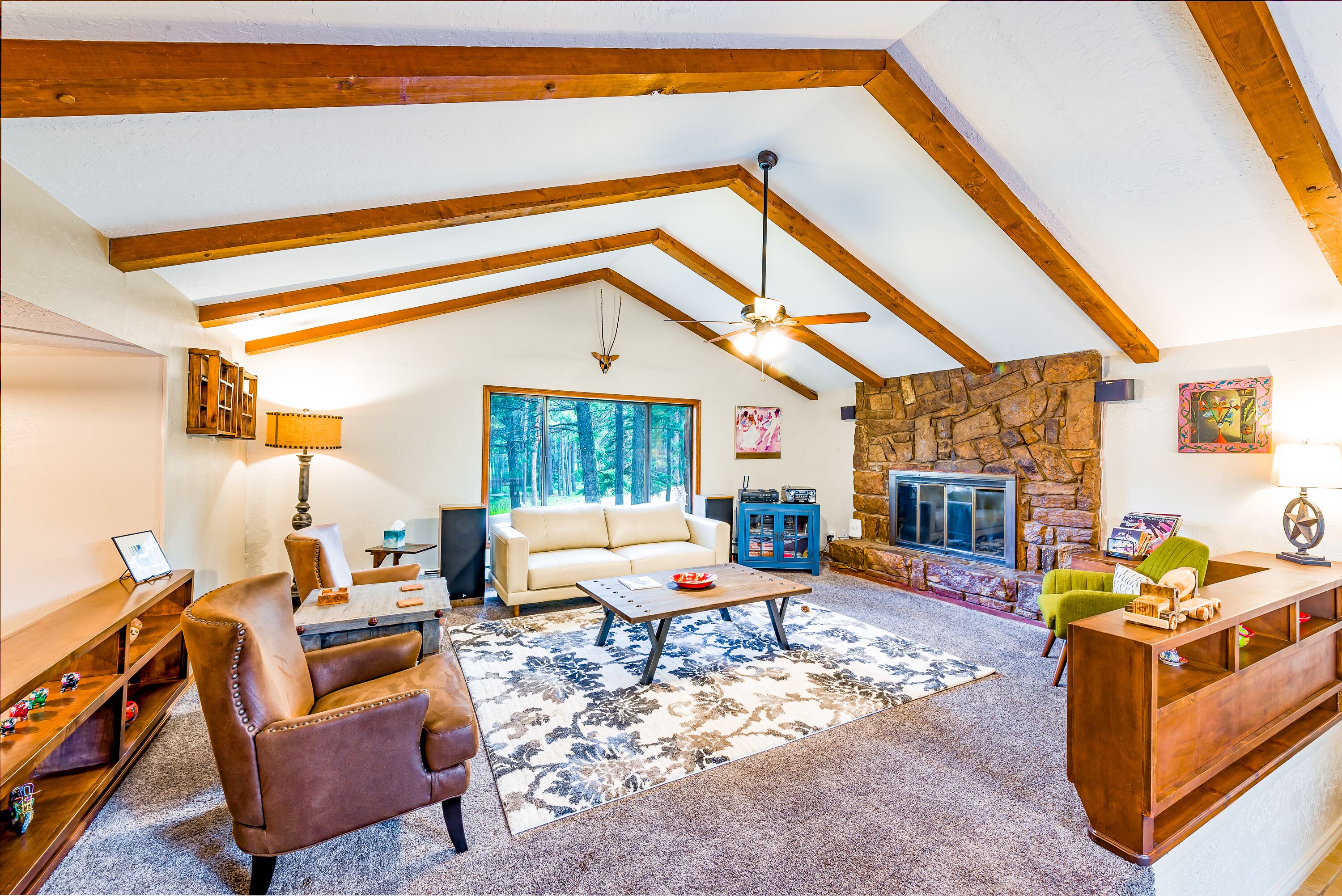 Escape to a Mountain Getaway. Easy Access. Near Monte Verde Lake. Pet Friendly. 