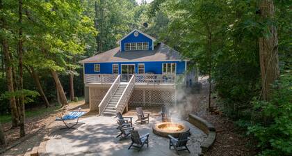 Lake Gaston Lyons creek 3 bedroom plus bunkbed loft 2 bathroom sleeps 10-12