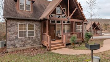 House (Bear Hug - Cabin comfort - OUTDOOR PO) | Exterior