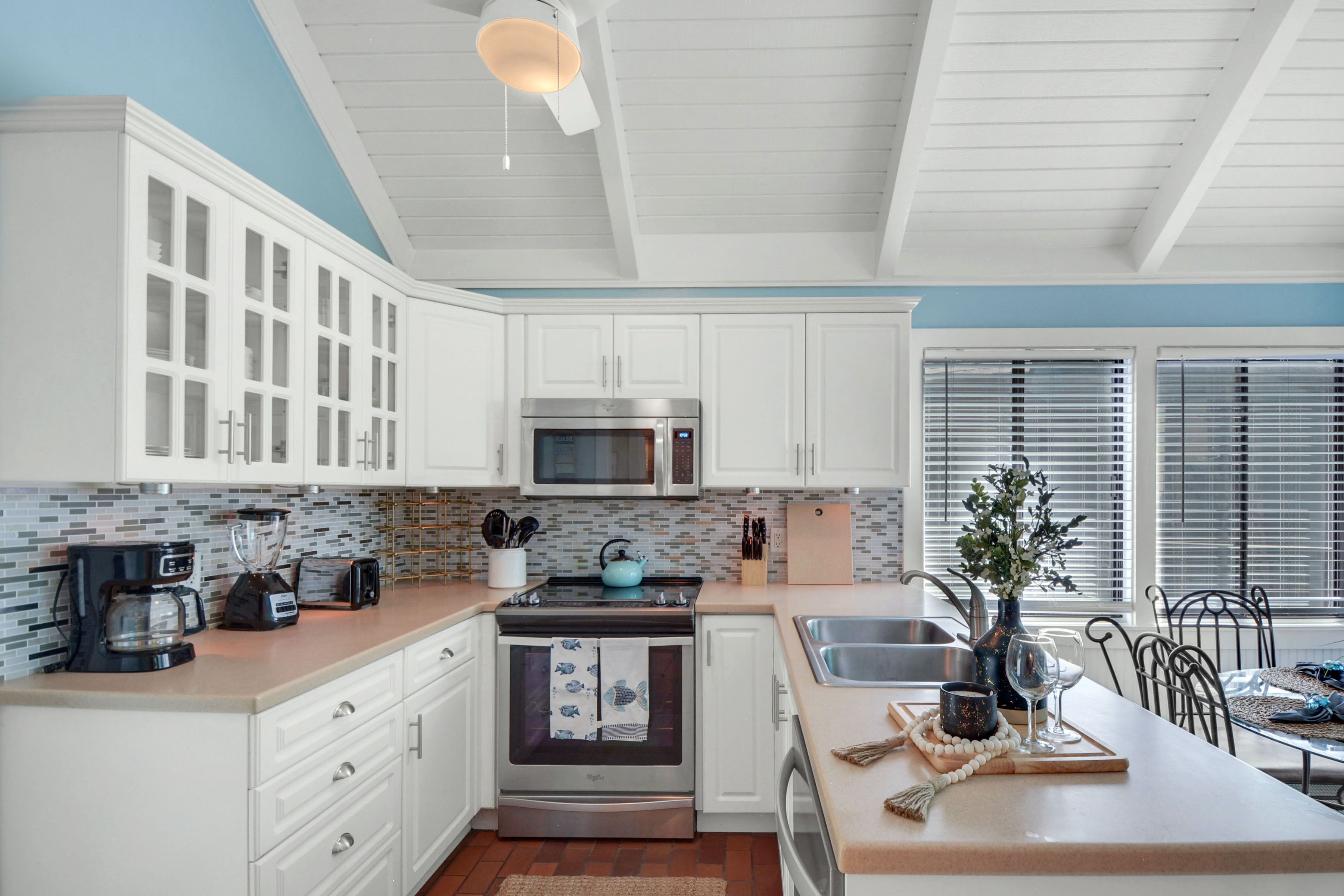  J&R Island Retreat Renovated Home w/ Low Rates!