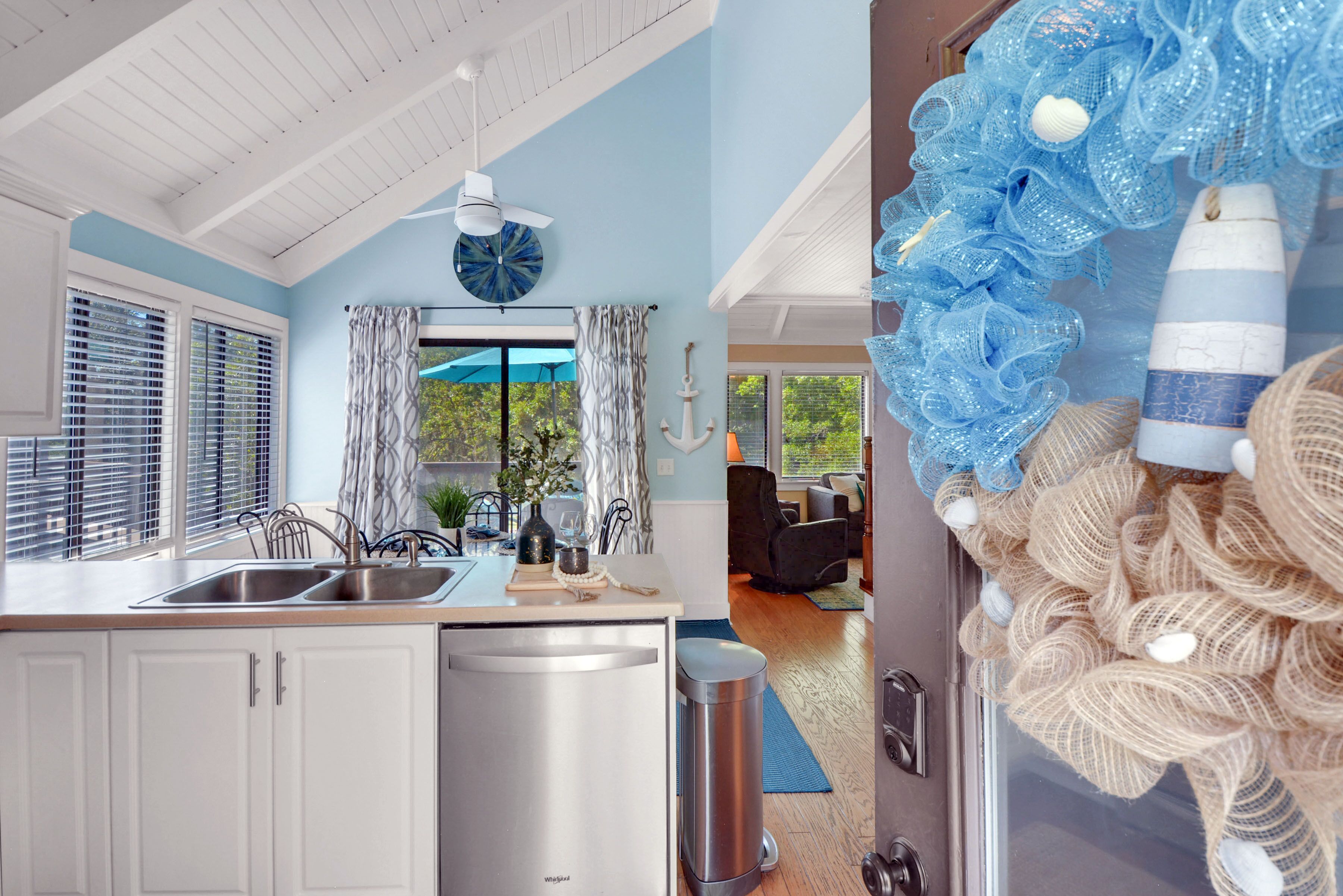  J&R Island Retreat Renovated Home w/ Low Rates!