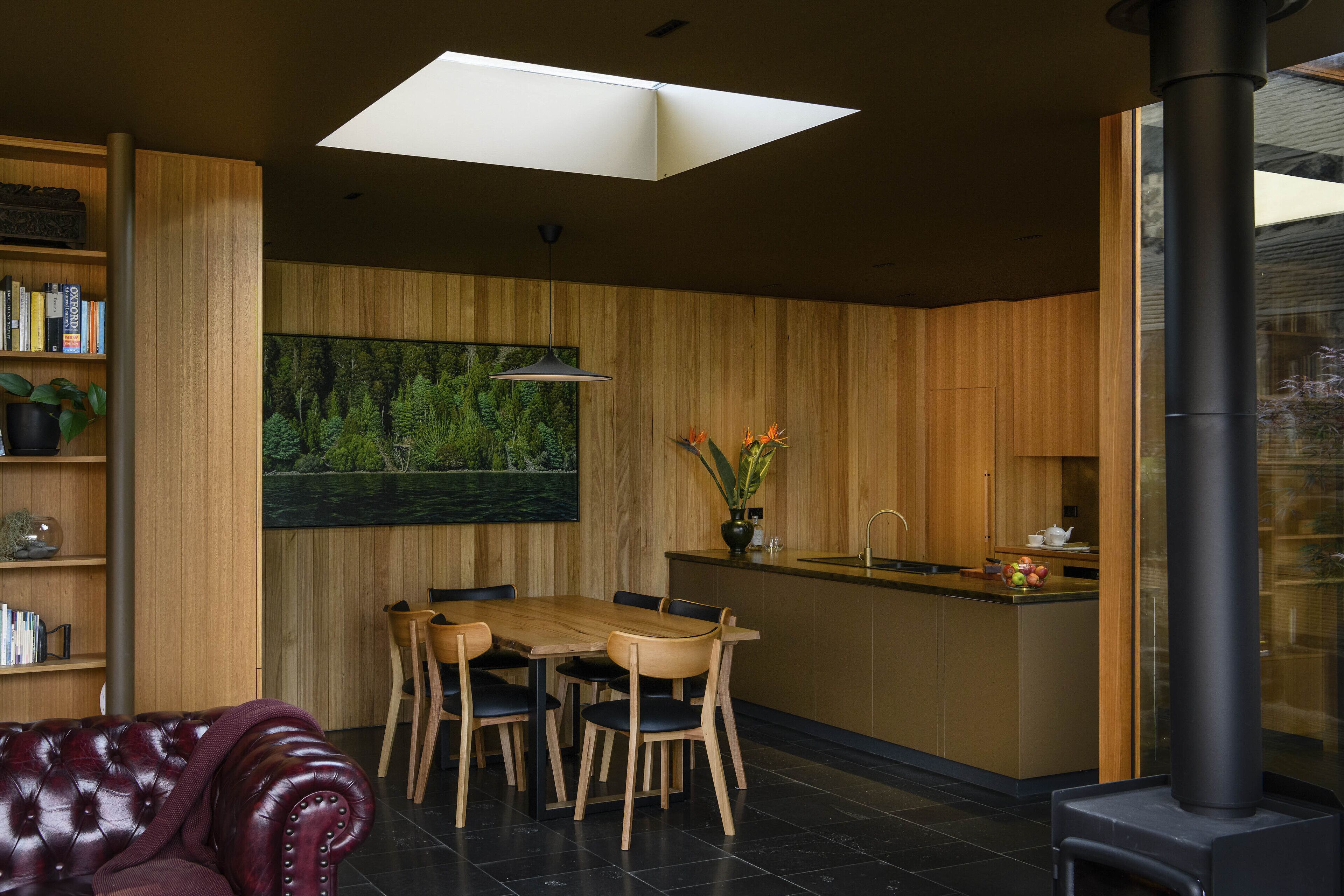 Fusilier Cottage luxury boutique accommodation in Battery Point — image 9