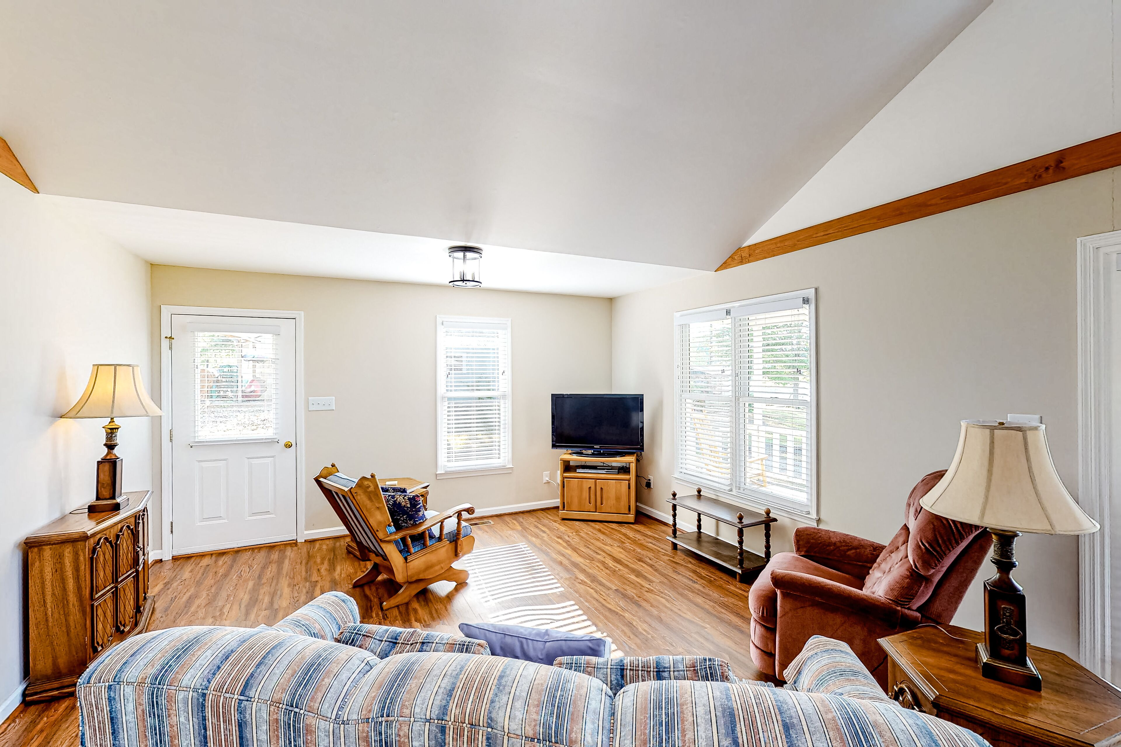 Lakefront Home with Central AC, WiFi, Lake Views, & Private Washer/Dryer