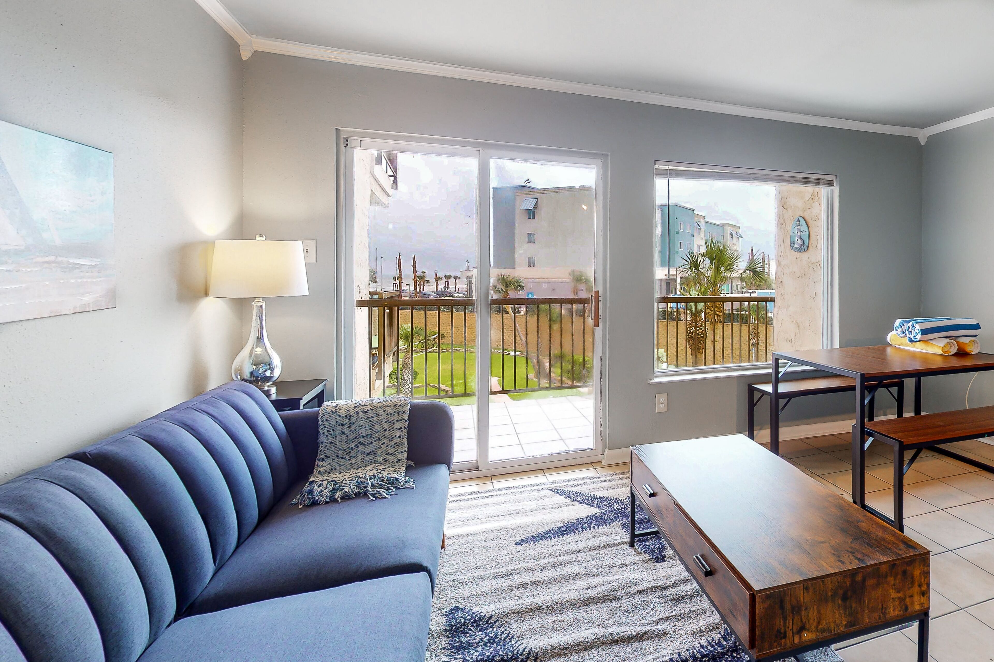 Incredible condo with ocean view, pool access, high-speed WiFi, & central AC