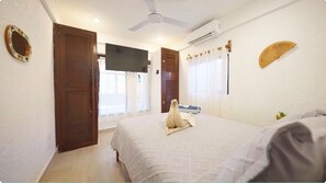 2 bedrooms, in-room safe, iron/ironing board, free WiFi