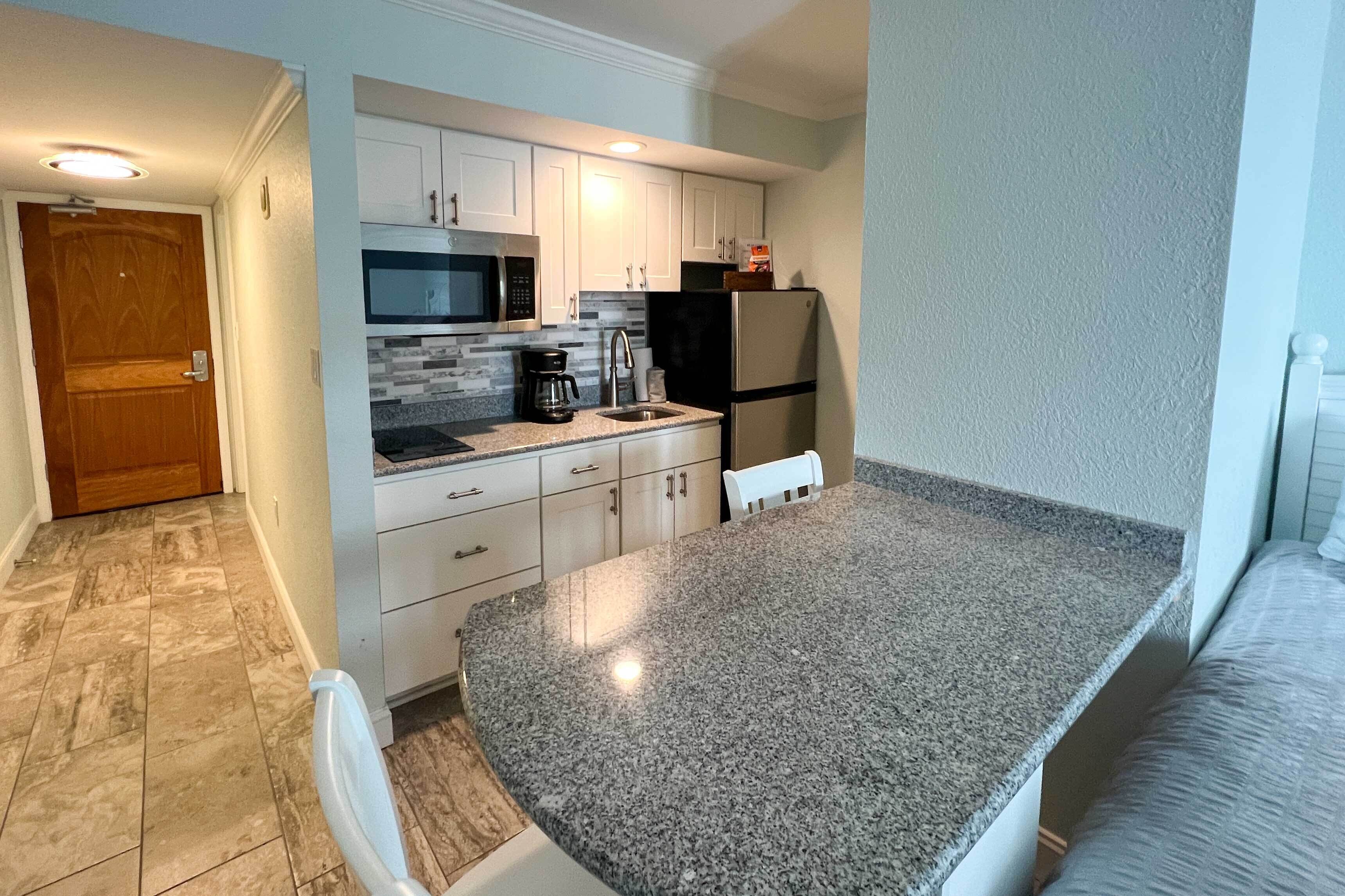 Ocean Annie's Studio w/ Unbeatable Sea Views!