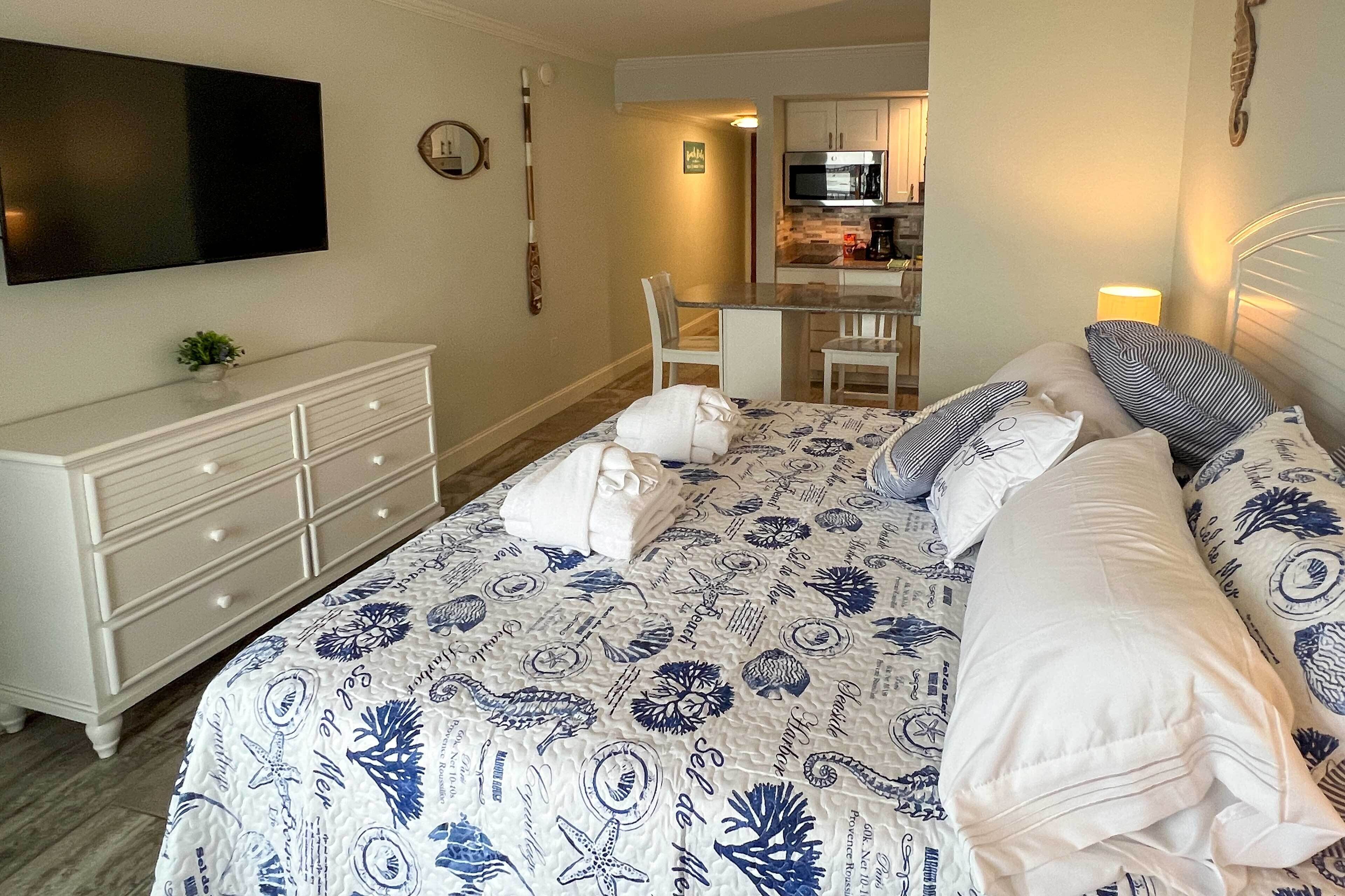 Ocean Annie's Studio w/ Unbeatable Sea Views!