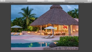 حمّام سباحة خارجي