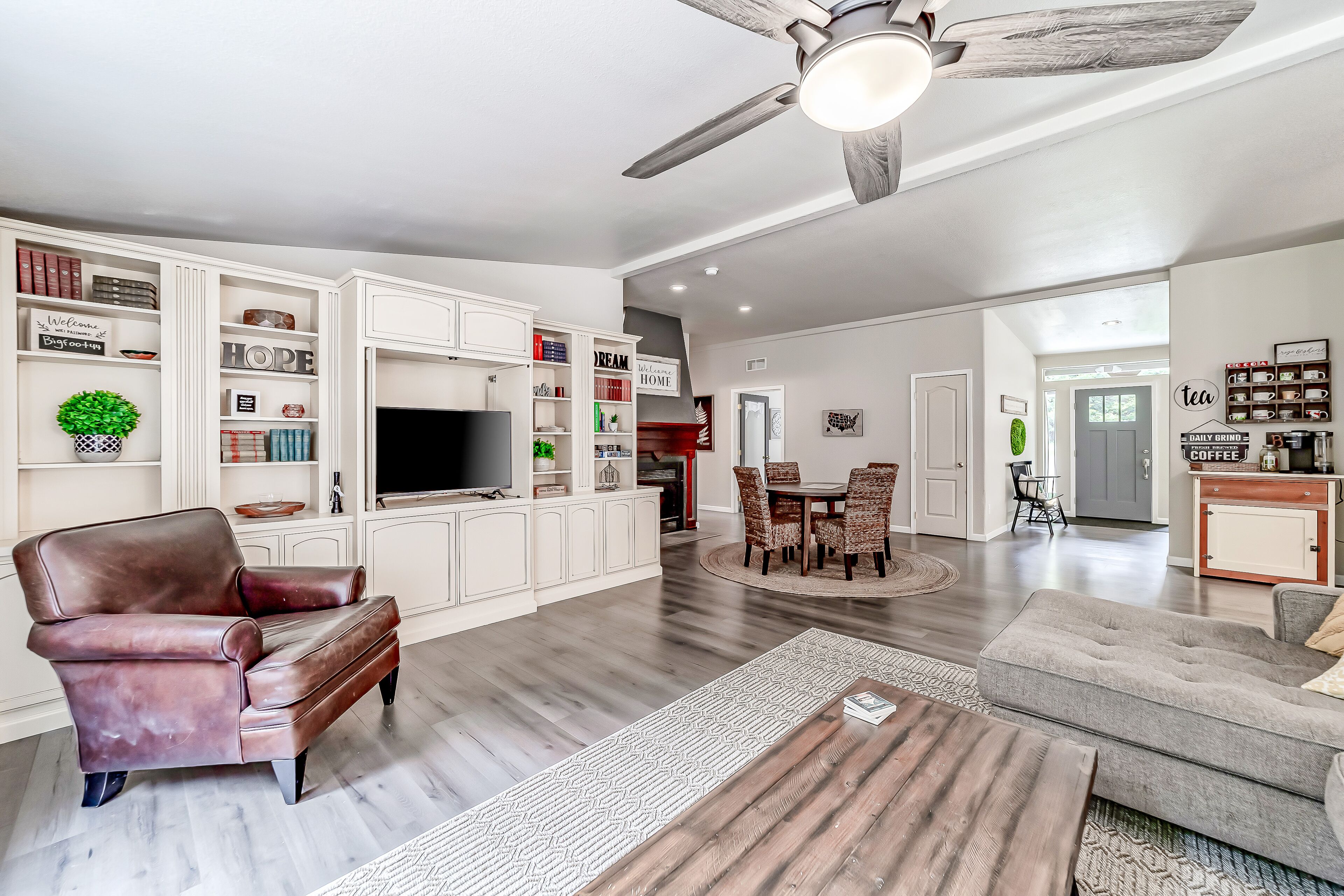 6-Bedroom Retreat in the Redwoods with Private Fishing Pond, Game Room, & WiFi