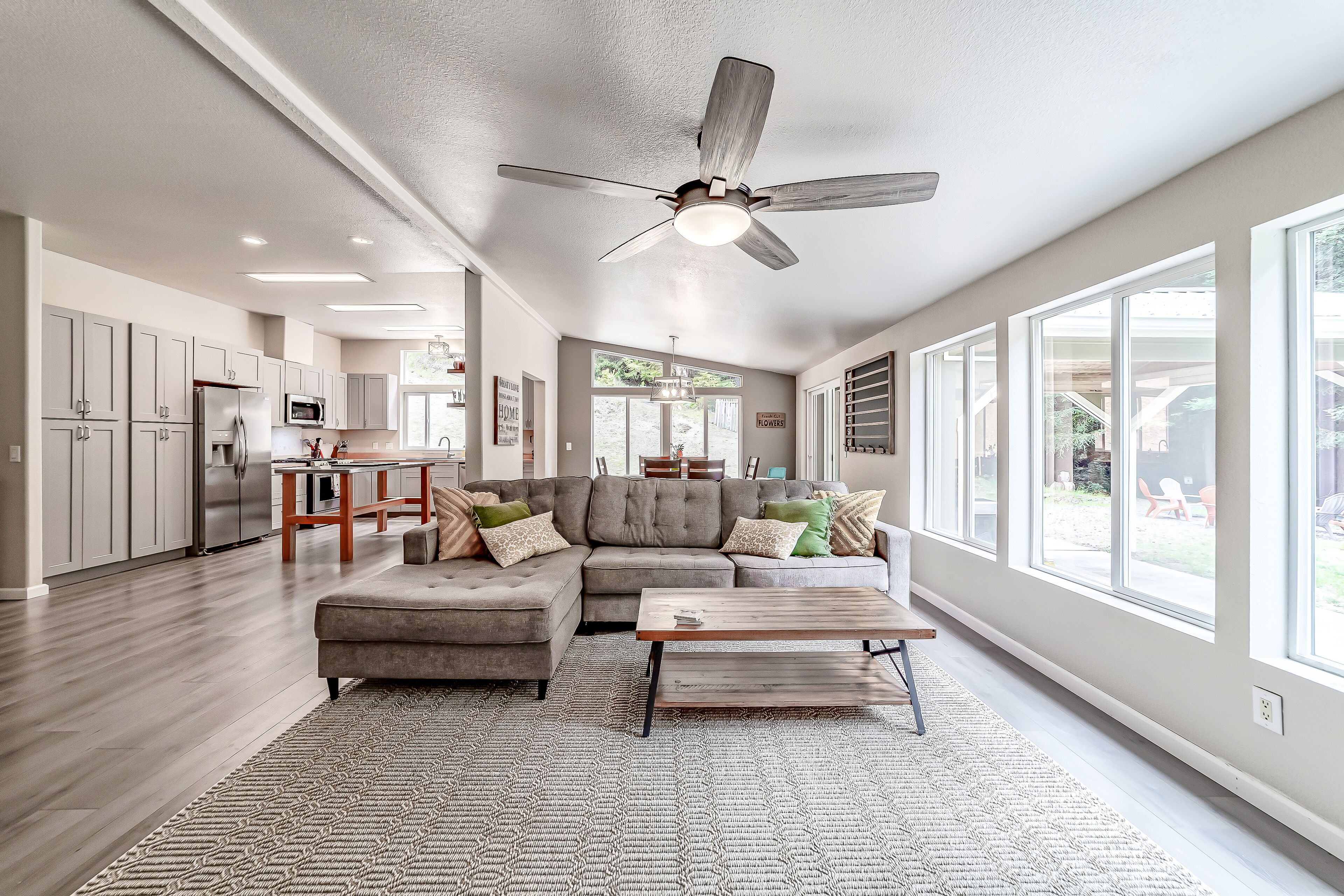 6-Bedroom Retreat in the Redwoods with Private Fishing Pond, Game Room, & WiFi