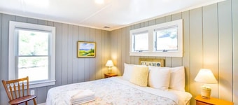 Beachfront on Private Beach w/ AC!