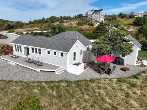 Beachfront on Private Beach w/ AC!