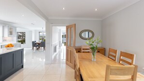 Dining - Serenity By The Sea (Dingle)