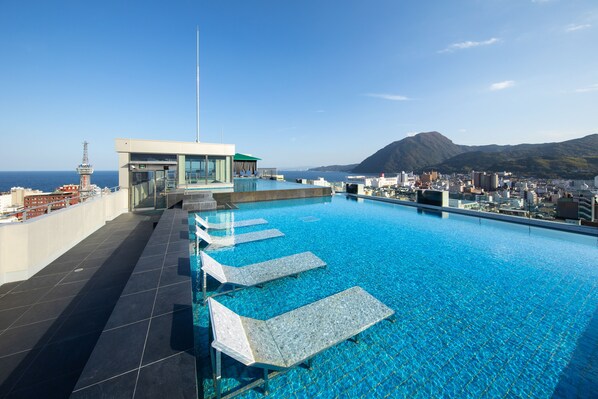 Outdoor pool, pool loungers