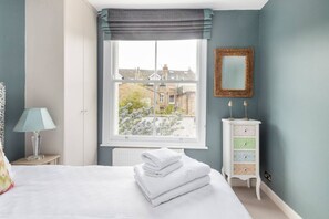 2 slaapkamers, een strijkplank/strijkijzer, wifi, beddengoed