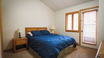 3 bedrooms, iron/ironing board, travel crib, WiFi