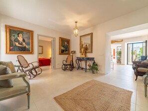 7 bedrooms, WiFi - Can Rochet by Interhome (Alaró)