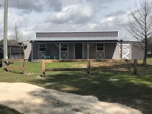Exterior - Bunkhouse Farm Stay (Fort White)