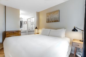 1 bedroom, iron/ironing board, internet, bed sheets
