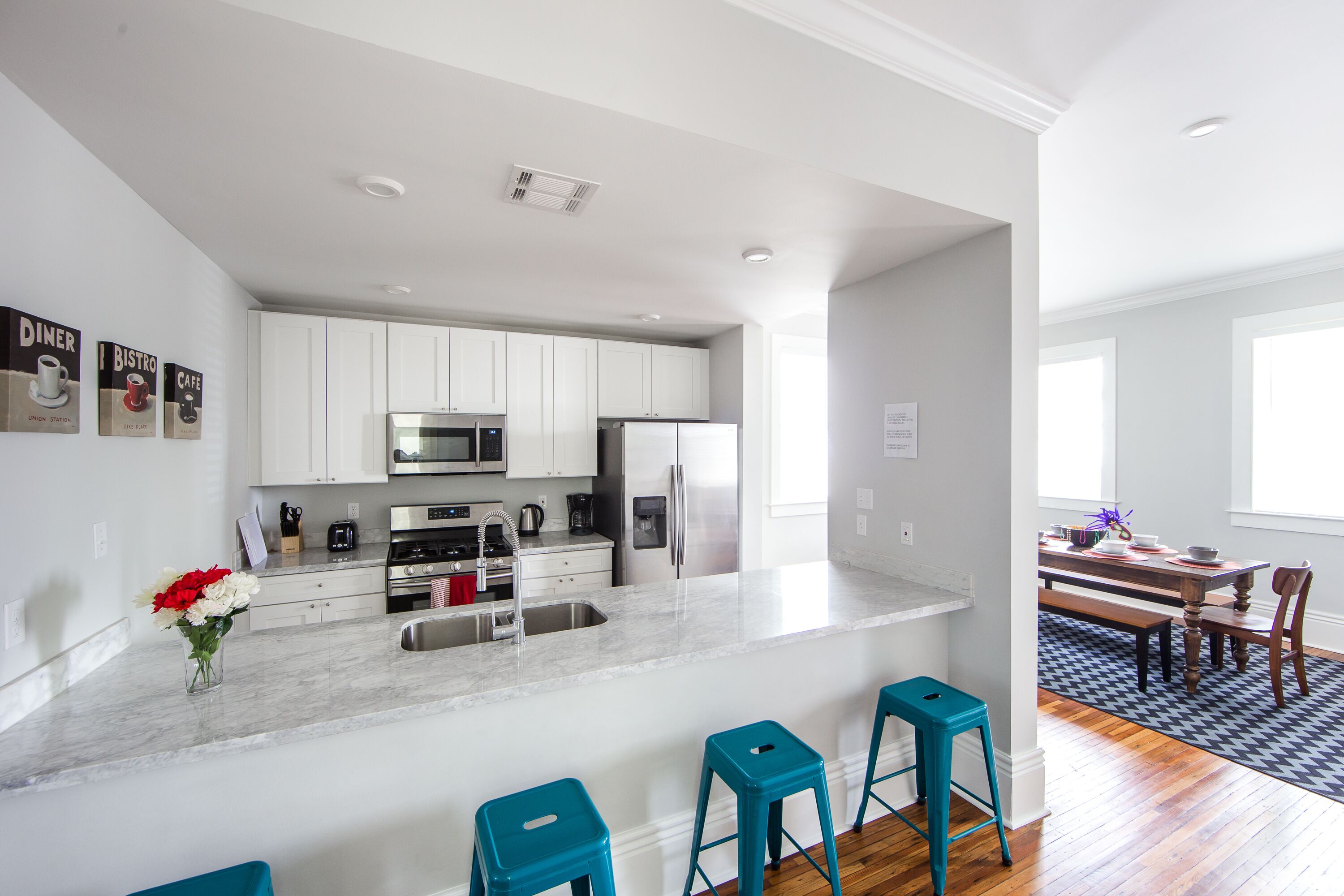 Gorgeous New 3BR/2.5ba Reno-Walking Distance to FQ