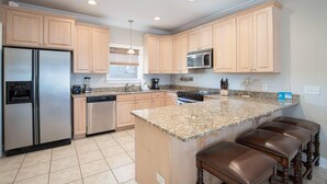 House, 3 Bedrooms | Private kitchen