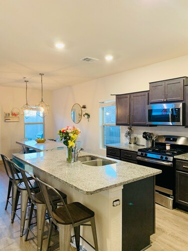 Playground, trampoline, toys, treadmill and a stationary bike! Come relax!